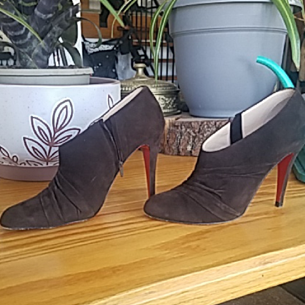 Christian Louboutin Heels Sz 37 - Picture 6 of 9